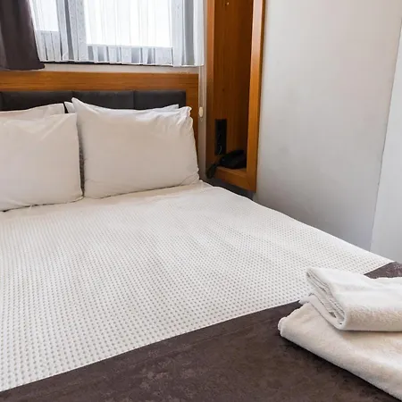 Hotel Emay 3*